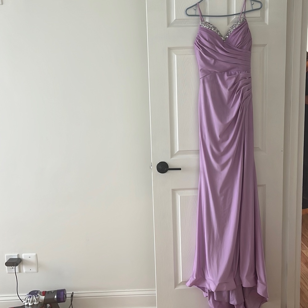 Gorgeous long evening gown lavender size 4
